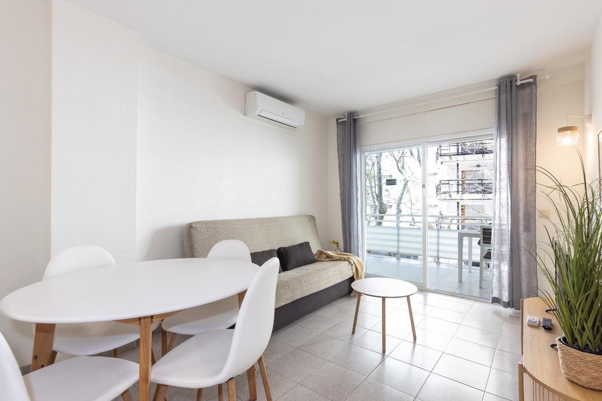 Uhc Apartamento Ruisenores Salou Eksteriør billede